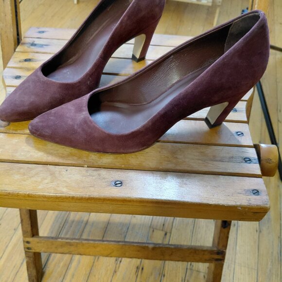 Everlane the Banana Pump heel in dark mahogany suede (never worn). - Picture 2 of 5